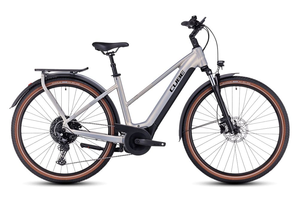 VTC Électrique Cube Touring Hybrid Pro 500 Trapeze Shimano Deore 11V 500 Wh 700 mm Argent 2023
