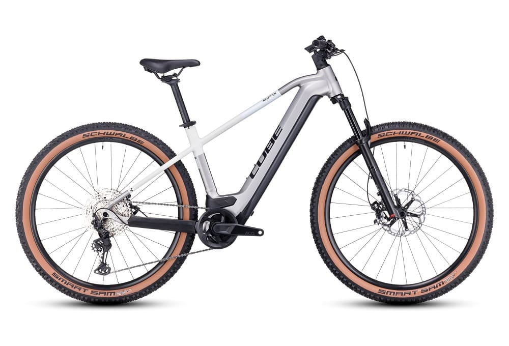 VTT Électrique Semi-Rigide Cube Reaction Hybrid SLT 750 Shimano XT 12V 750 Wh 29" Argent Blanc Cream 2023