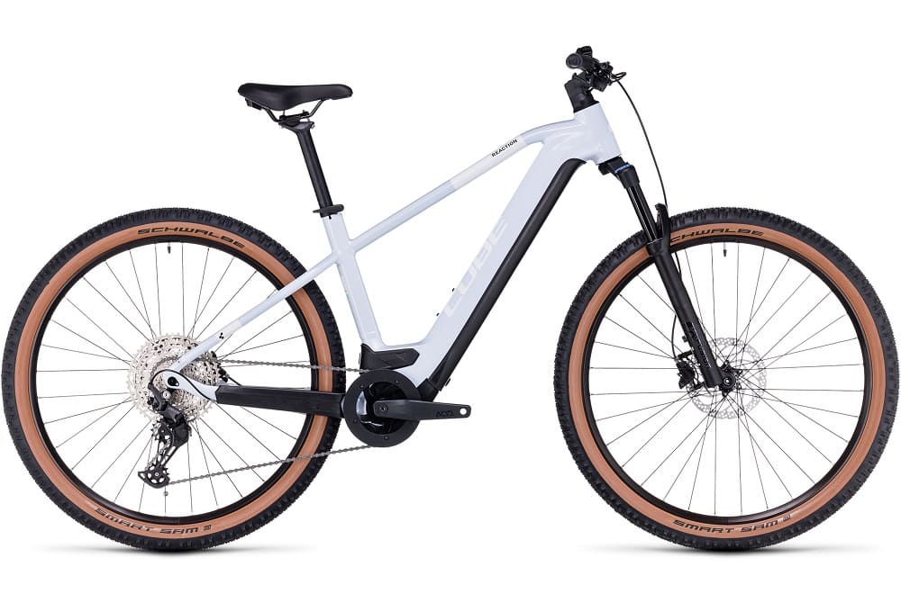 VTT électrique Cube reaction hybrid pro 625 flashwhite´n´black